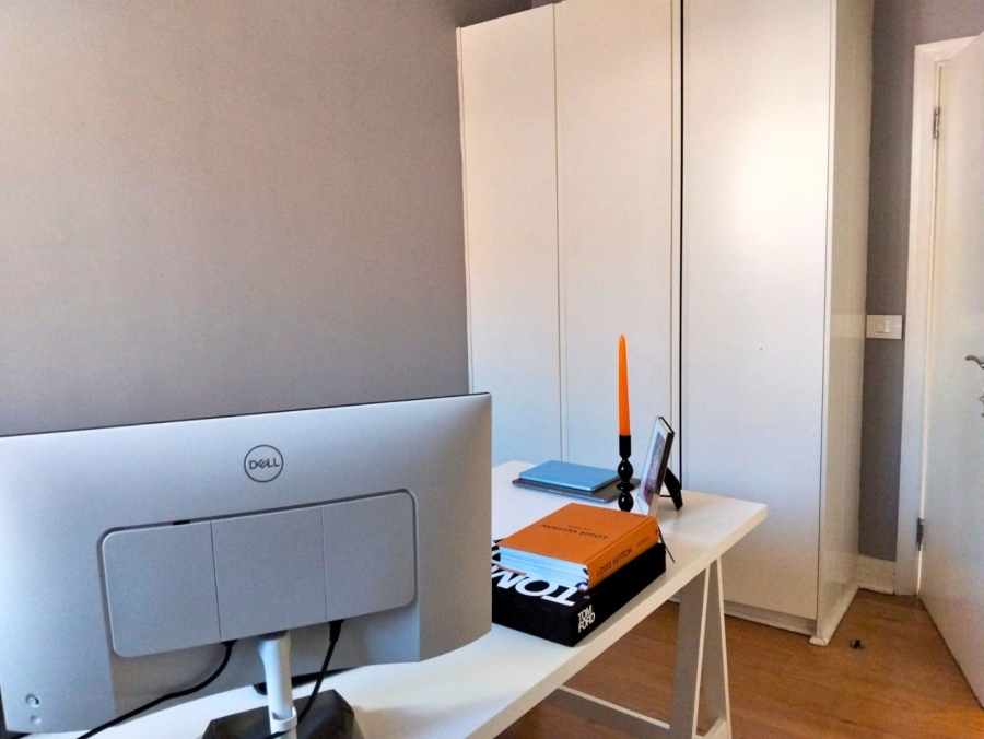 To Let 2 Bedroom Property for Rent in Green Point Western Cape